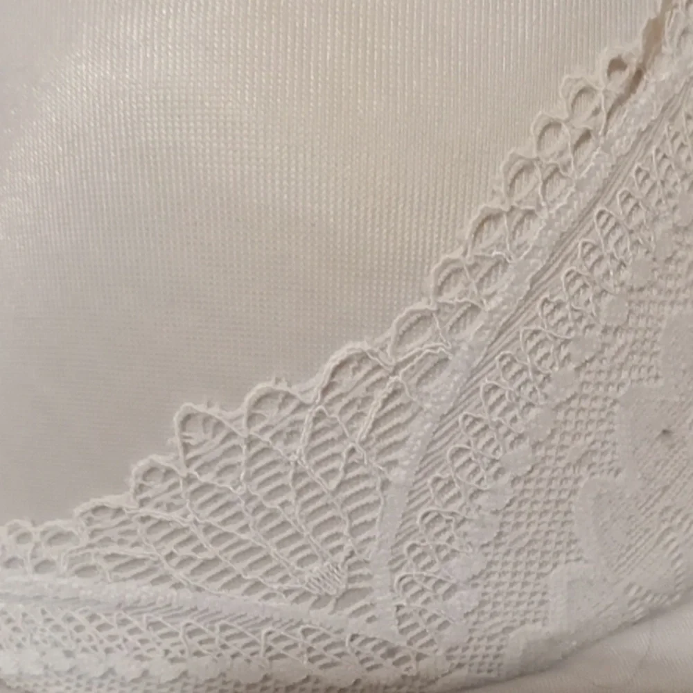 Bra - Picture 2 of 6